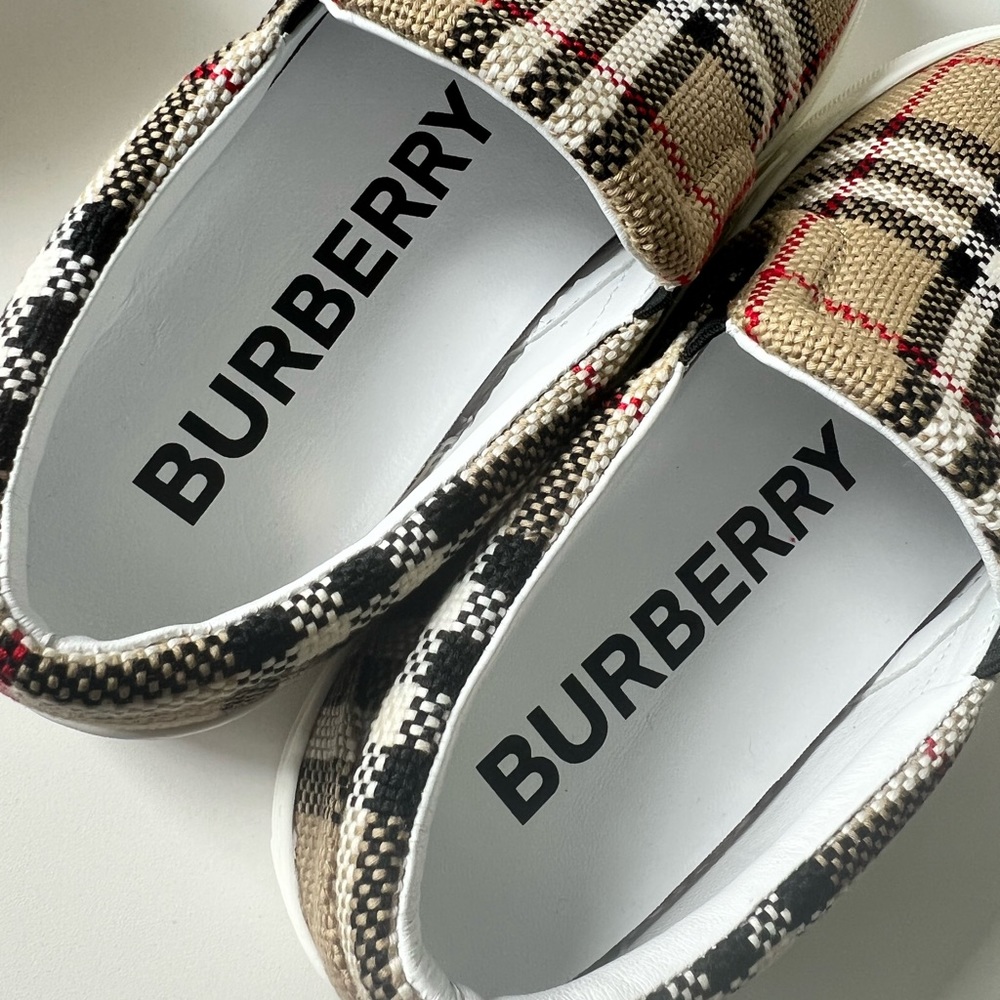 Burberry Check Latticed Cotton Espadrilles - Picture 13 of 17